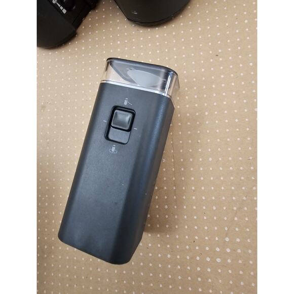 iRobot Roomba Lighthouse Virtual Wall ( #81002) Qty: 2 + MA 01730 - Picture 7 of 9